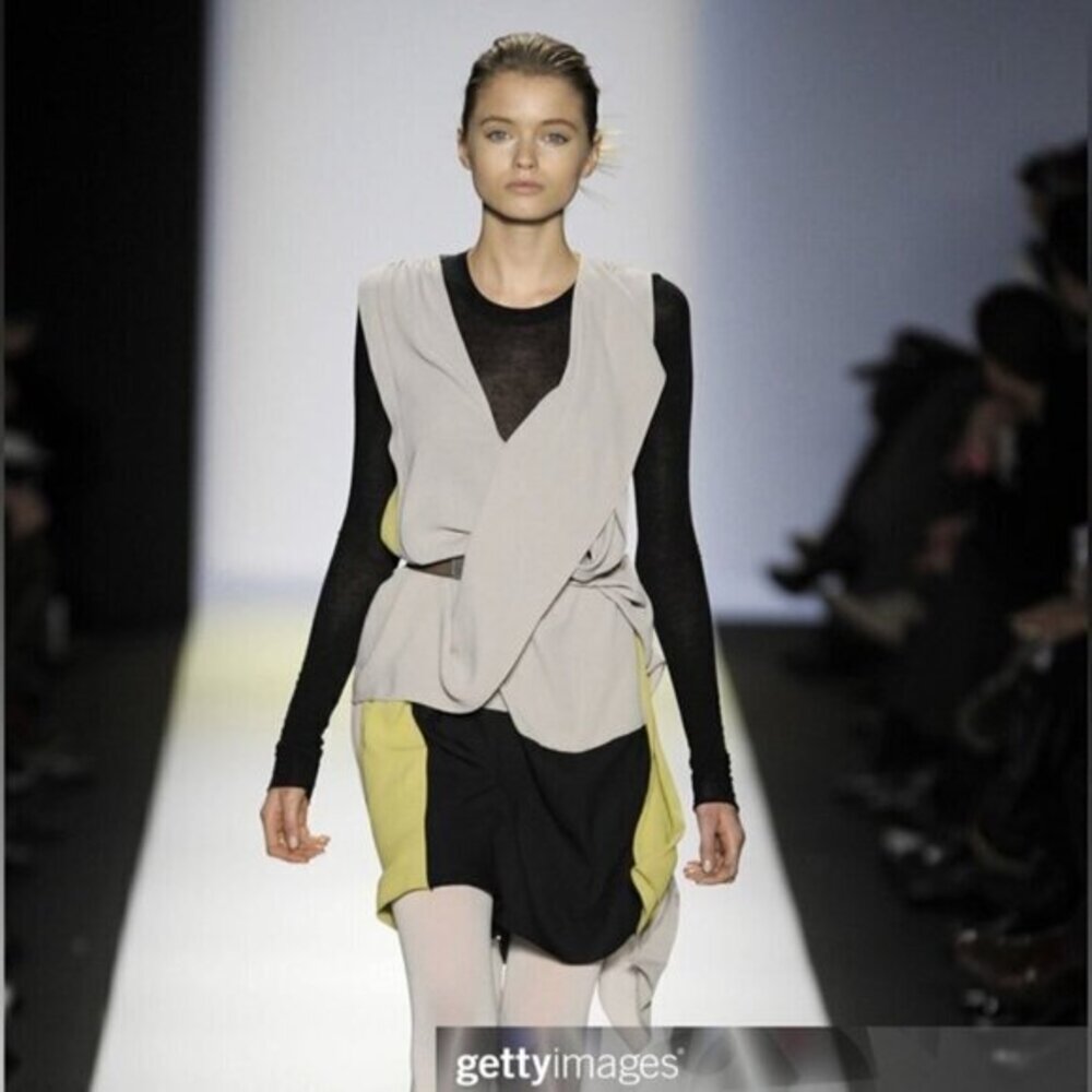 BCBGMaxAzria Runway Gray and Black Asymmetrical Tailored Dress